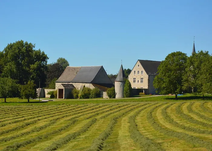 Chalet In With Roof Terrace, Garden, Bbq Gesves